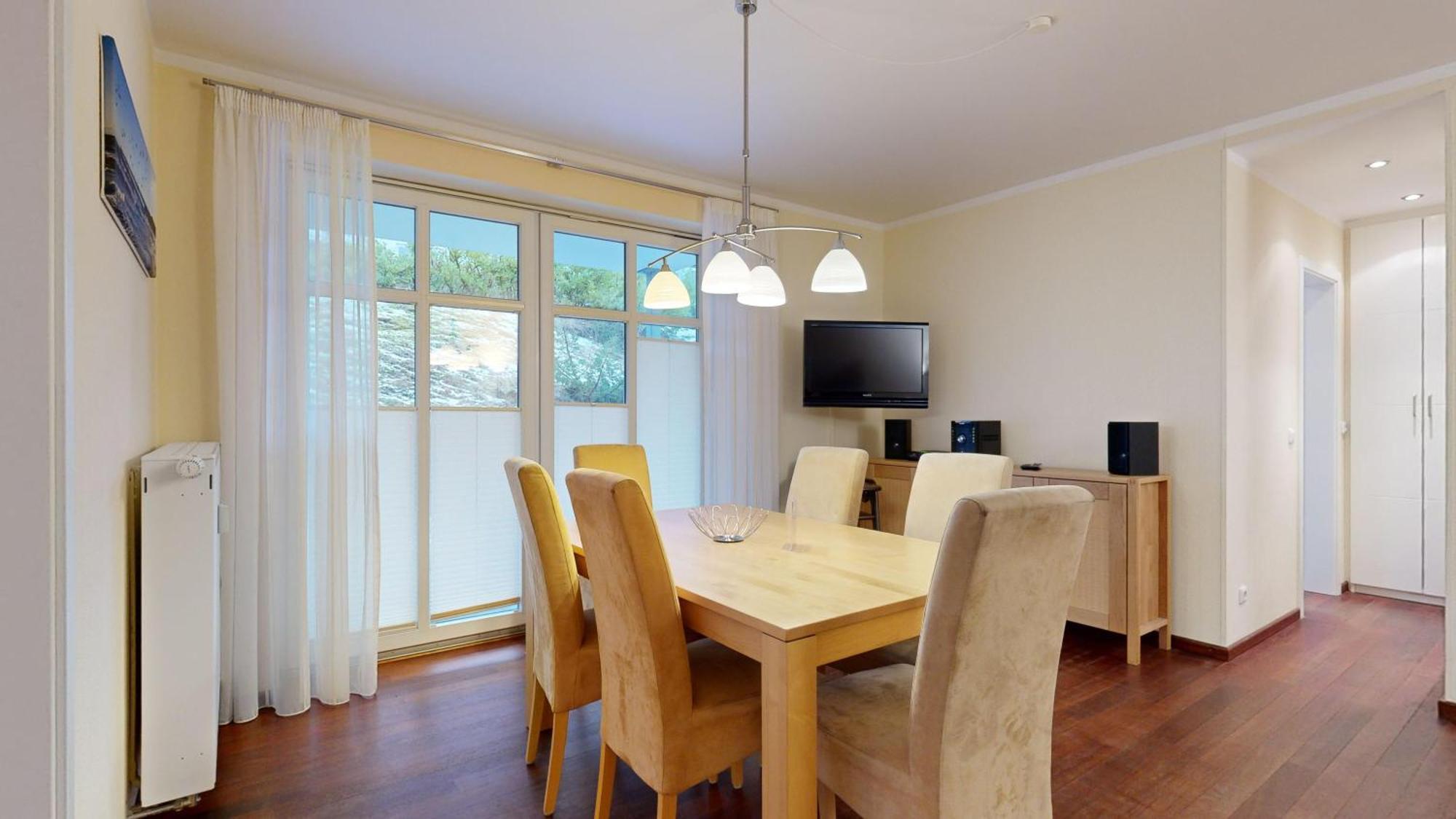 Strandnahe Fewos Mit 2 Schlafzimmern Und Terrasse Oder Balkon, Caspar David, * Binz