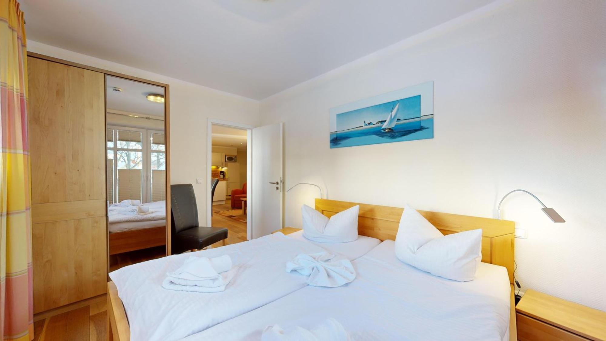 Strandnahe Fewos Mit 2 Schlafzimmern Und Terrasse Oder Balkon, Caspar David, Apartment