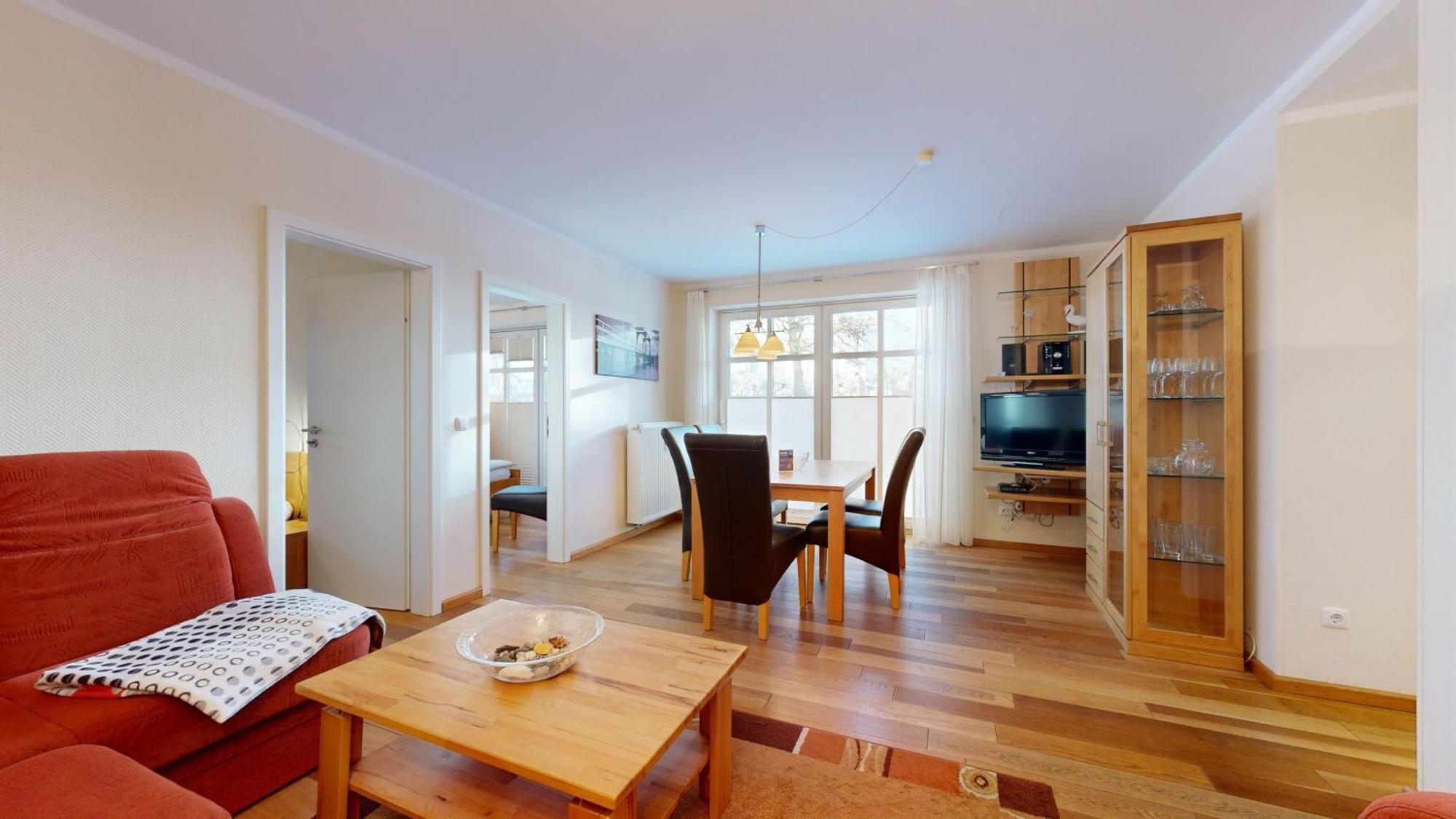 Strandnahe Fewos Mit 2 Schlafzimmern Und Terrasse Oder Balkon, Caspar David, Apartment Binz
