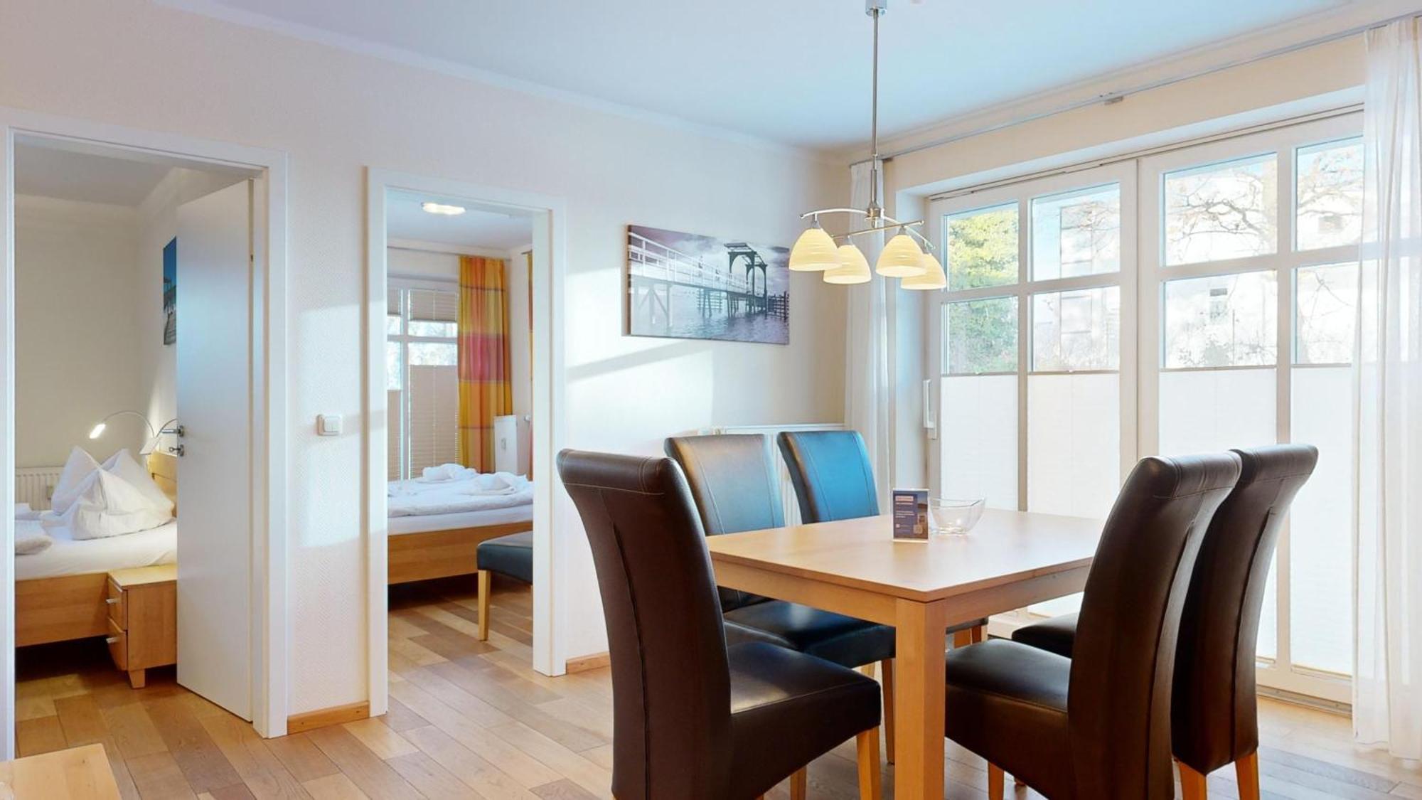 Strandnahe Fewos Mit 2 Schlafzimmern Und Terrasse Oder Balkon, Caspar David, Apartment