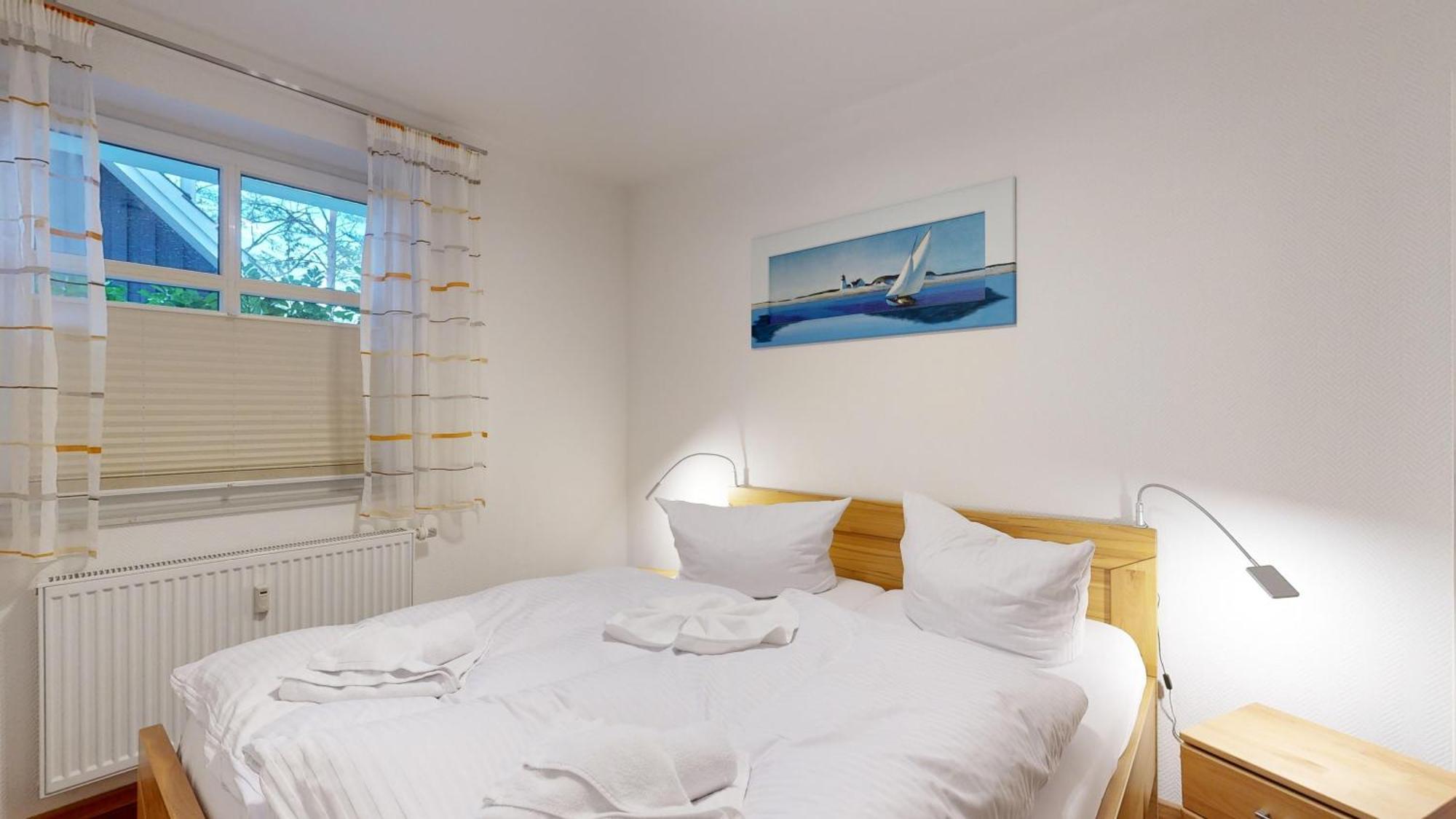 Strandnahe Fewos Mit 2 Schlafzimmern Und Terrasse Oder Balkon, Caspar David, Apartment